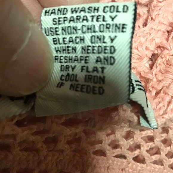 Vintage 90s pink crocheted cardi - Picture 3 of 10